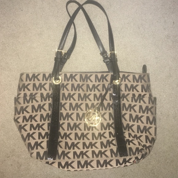 Michael Kors purse