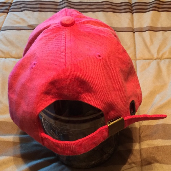 Gorgeous tiger cap - Picture 3 of 3