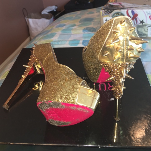 Stunning Ruthie Davis Shoes - Picture 3 of 4