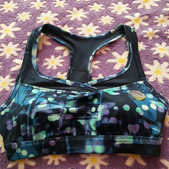 Pattern sports bra