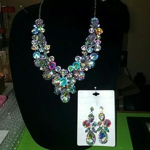 Formal necklace and earrings set