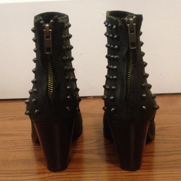 Ankle Boots - Picture 2 of 3
