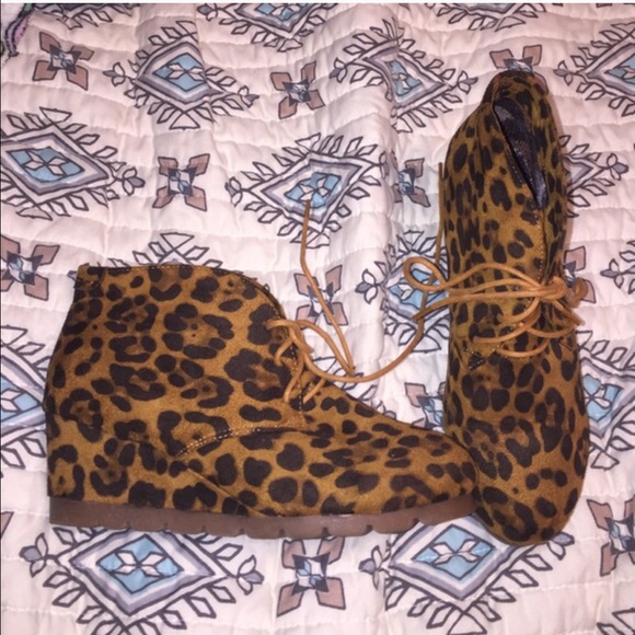 Booties🚫SOLD ON MERC🚫