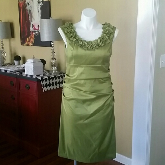 Dress Barn Dresses & Skirts - ✨Flattering✨ HOLIDAY Party Dress Size 16 🔥HOT🔥