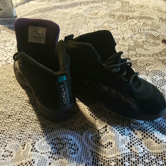 Sneakers - Picture 1 of 3