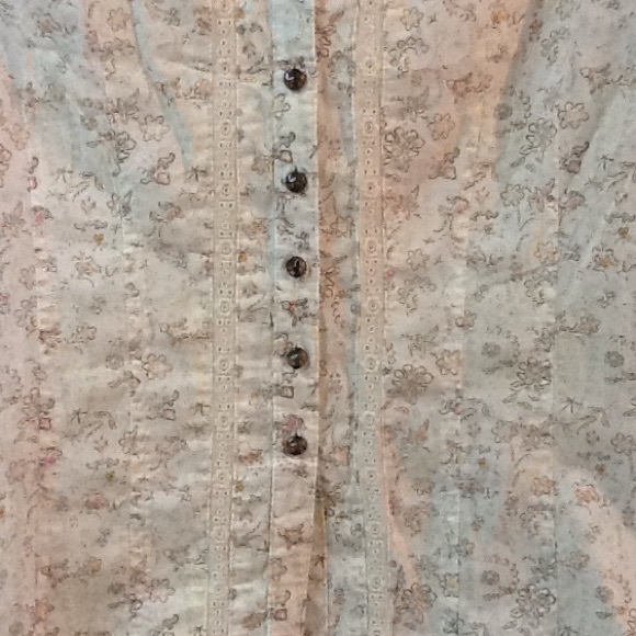 Sweet N Feminine Cotton Blouse Size Small - Picture 4 of 5