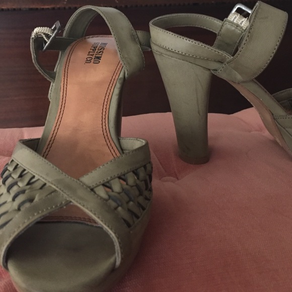 Mossimo Supply Co. Heels - Picture 2 of 3