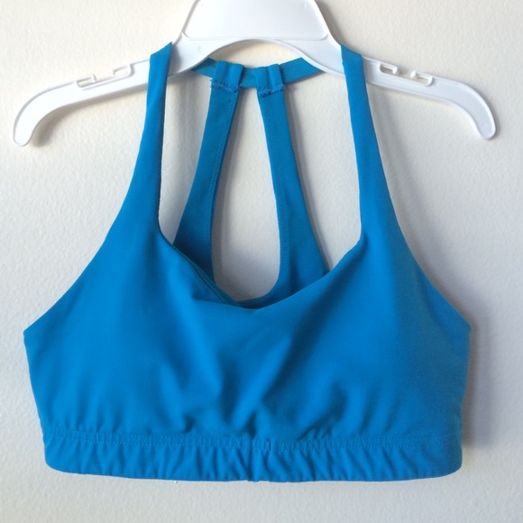 Size M sports bra - Picture 2 of 2