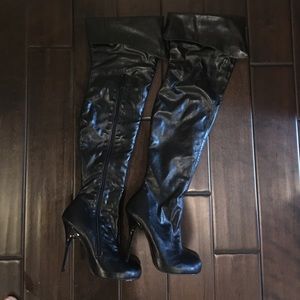 Diba over the knee black boots