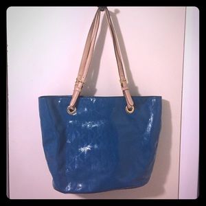 Michael Kors Jet Setter MK Signature