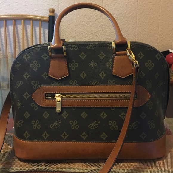 Monogrammed bag 👜