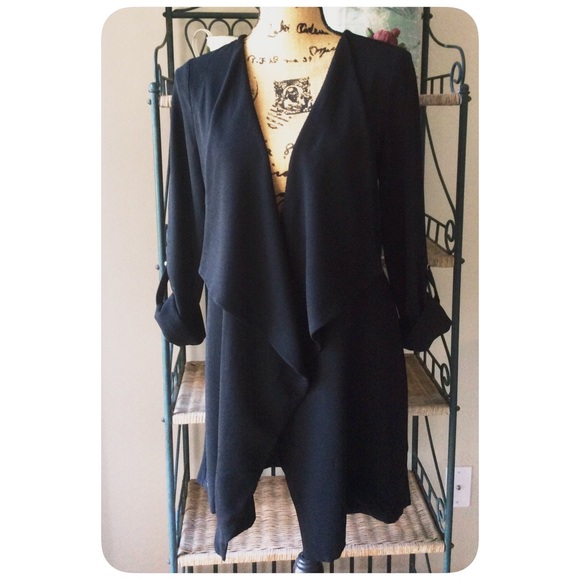 Black Drape neck Trench❤️ - Picture 4 of 4