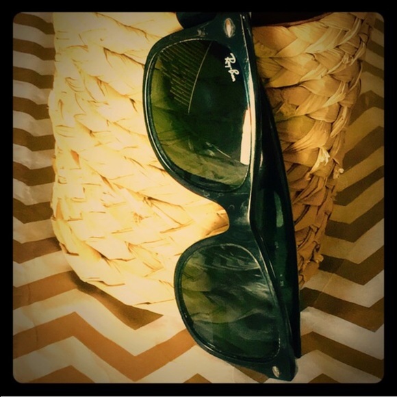 Ray-Ban New Wayfarer Classic RB2132 Black