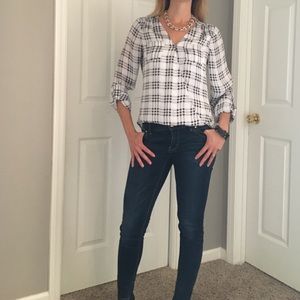 Blank and white plaid top. WHBM. Size 0.