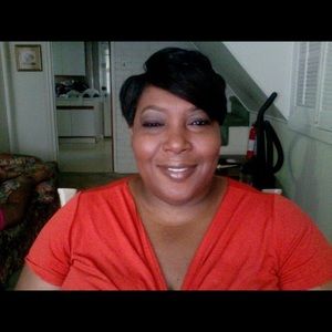 Meet your Posher, Janet