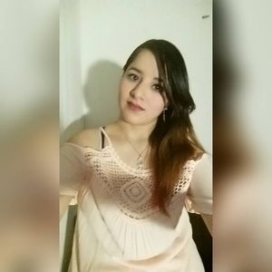 Meet your Posher, Violeta