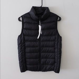 Brand new UNIQLO ultra light down vest!