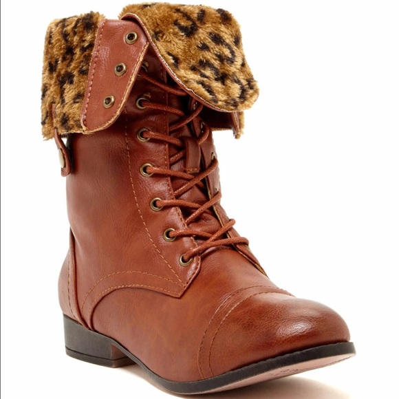 Lace up leather boots