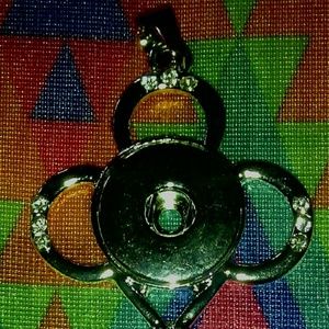 Rhinestone Key Pendant W/Free Snap Button