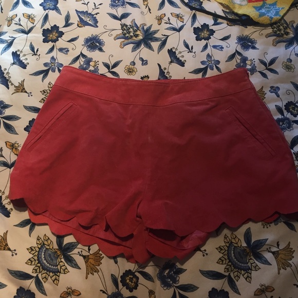 Suede, scalloped shorts