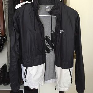 Nike windbreaker