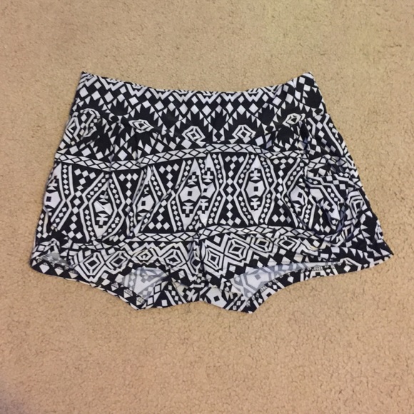 Flowy black and white shorts
