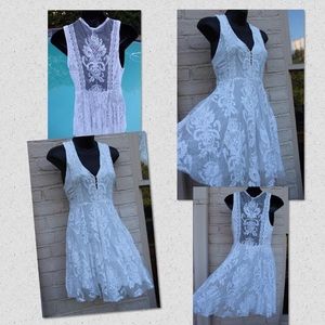 $189 BEAUTIFUL WHITE LACE DRESS By FREE PEOPLE