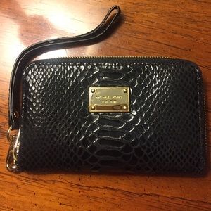 Michael Kors wristlet
