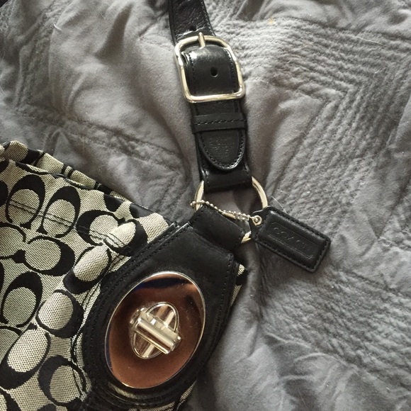 Authentic Coach Purse - Picture 2 of 4