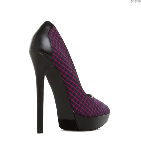 Brand new in box pointed pumps - Picture 2 of 3