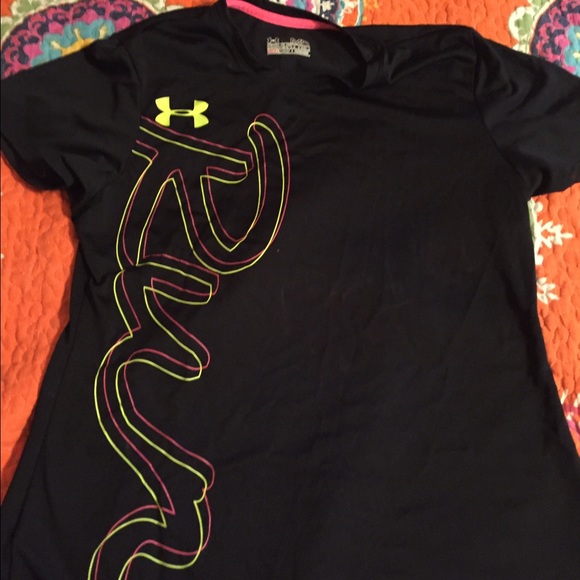 Under armor running top
