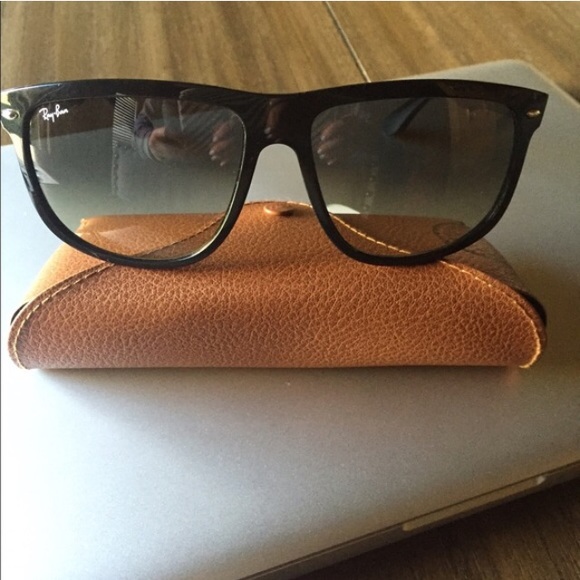 Raybans "boyfriend" sunglasses 😎☺️
