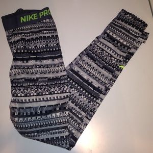 NIKE LEGGINGS