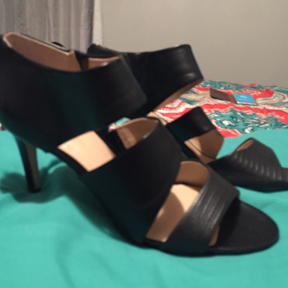 Black size 10 heels