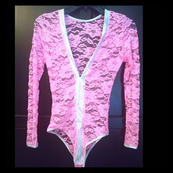 💕Pink lace & silver bodysuit