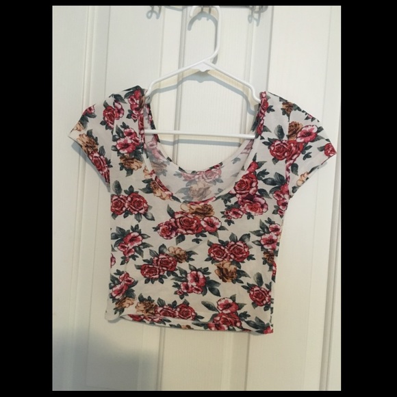 PacSun Crop Top - Picture 2 of 4