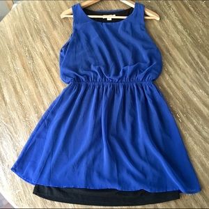 Gorgeous blue dress! 👗