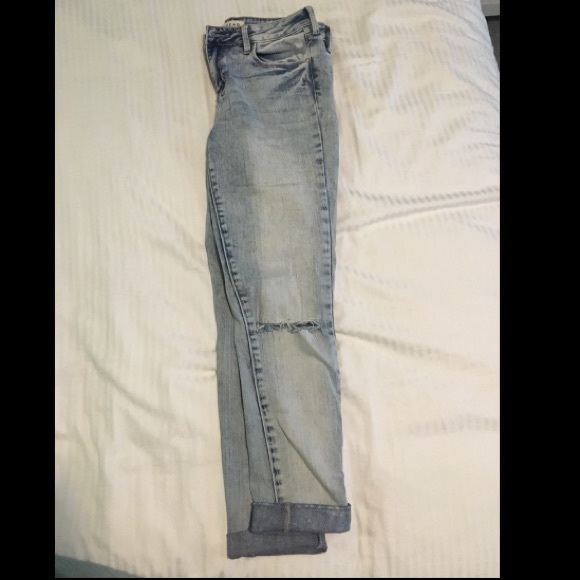 Bullhead Jeans - Picture 2 of 2