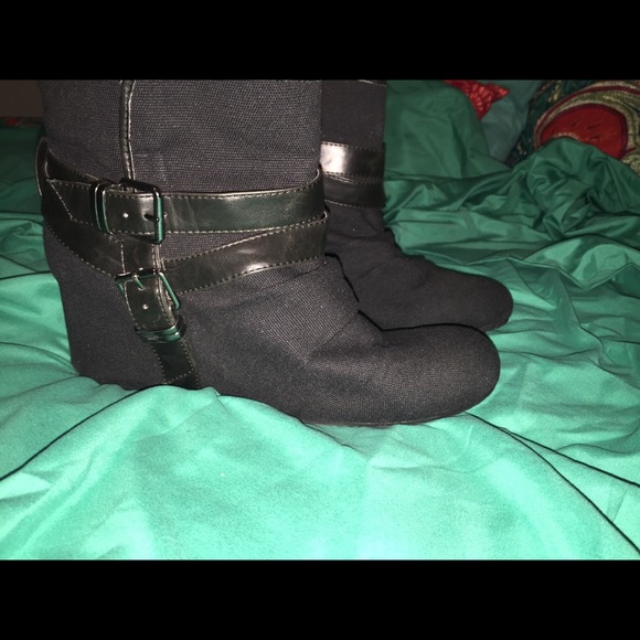Black wedge stacked boots