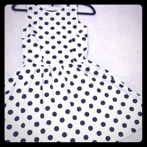 White cotton dress with black dot.