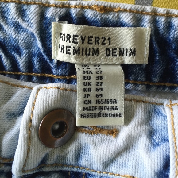 SOLD.  Forever 21 jeans shorts - Picture 3 of 5