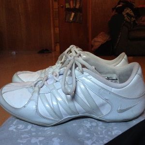 Nike cheer shoes💞