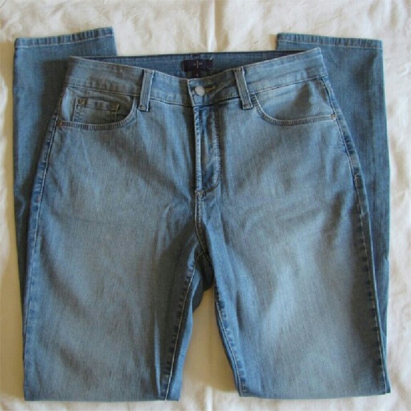 NEW NYDJ Light Denim Wash Slimming Leggings 6