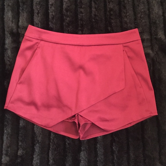 Red polyester skort