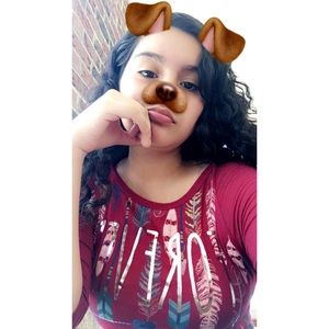 Meet your Posher, Yadira