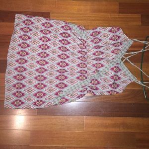 Dress with crossed straps