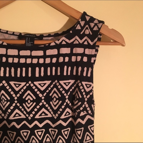 Forever21 Pattern Dress - Picture 2 of 3