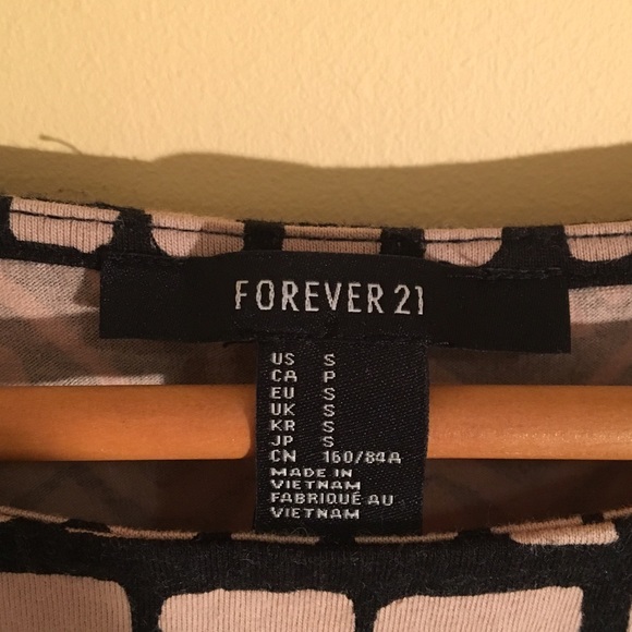 Forever21 Pattern Dress - Picture 3 of 3