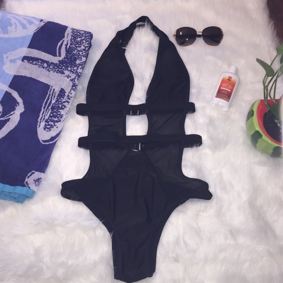 Women's swimsuit . No brand name on suit !