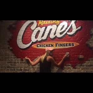 Meet your Posher, Taylor